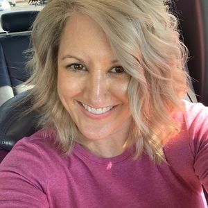 Meet your Posher, Debra